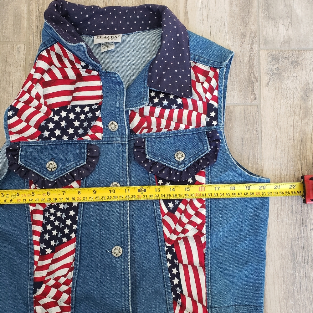 Womens Festive Vest - Picture 7 of 8